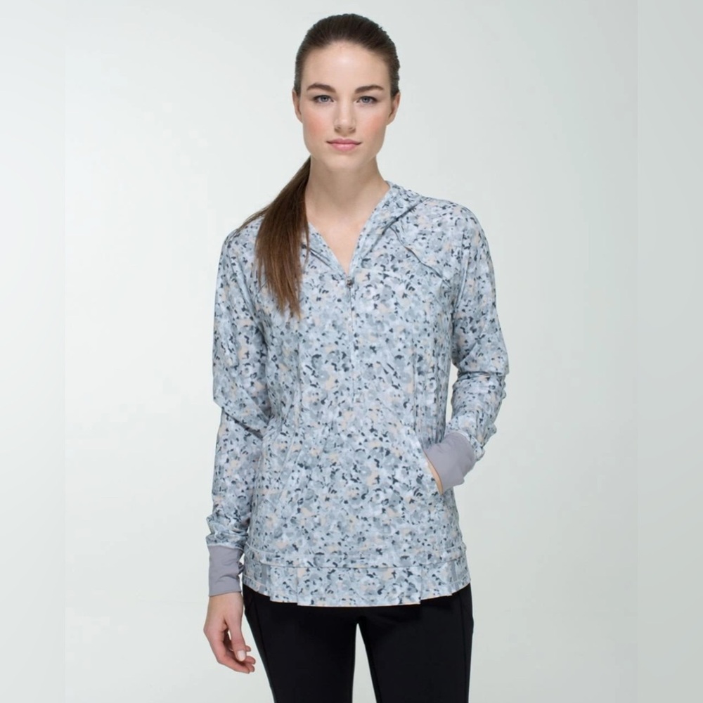 Lululemon Lighten Up Lightweight Hooded Pullover